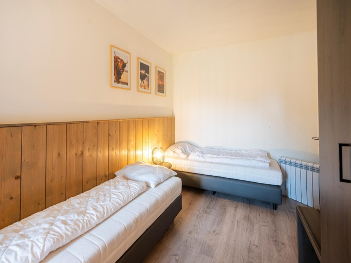 Room 2, Peaceful Nature Stay in Hambachtal Nature Park, Birkenfeld