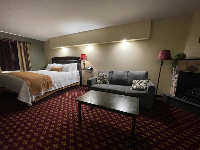 Bedroom 3, Northern Greens Resort and Conference Centre, Division No. 14