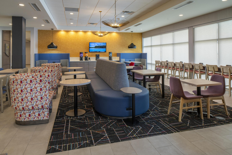 Food & Drinks 4, Home2 Suites By Hilton Montgomery Downtown, Montgomery