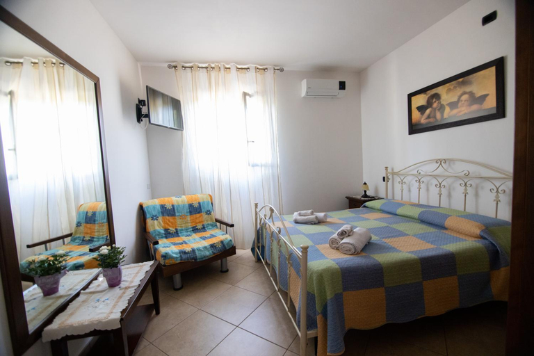 Bedroom 3, B&B Parcomonsignore AGRITURISMO, Brindisi