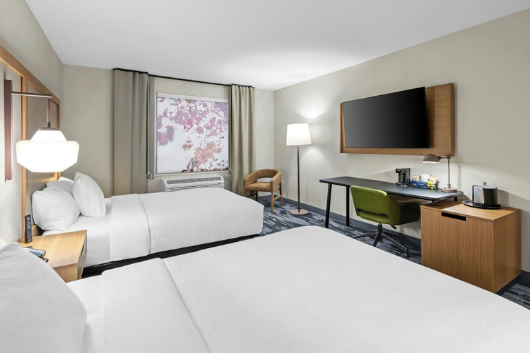 Room 4, Fairfield By Marriott Inn & Suites Emporia, Lyon