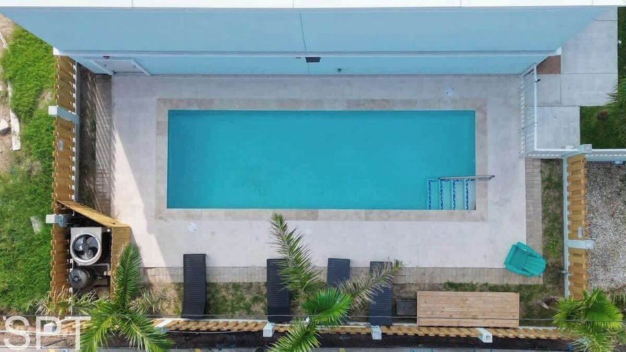 Exterior & Views 2, New Townhome - 2 Levels - Heated Pool - #2, Cameron