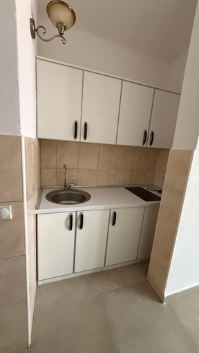 Others 5, Apartmani Adelina