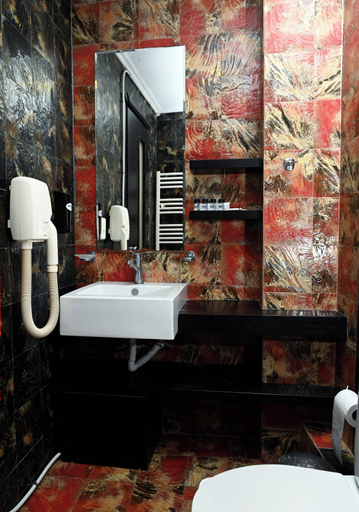 Bathroom 5, Aktis Hotel, Peloponnese