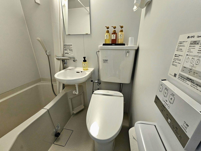 Bathroom, Kiyonami Hotel, Shizuoka