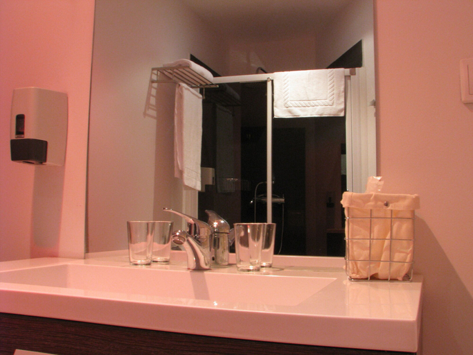 Bathroom 5, Hotel Elizalde Berri, Guipúzcoa