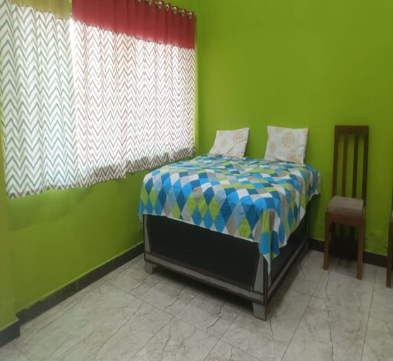 Room 5, Hotel AramNest, Rae Bareli
