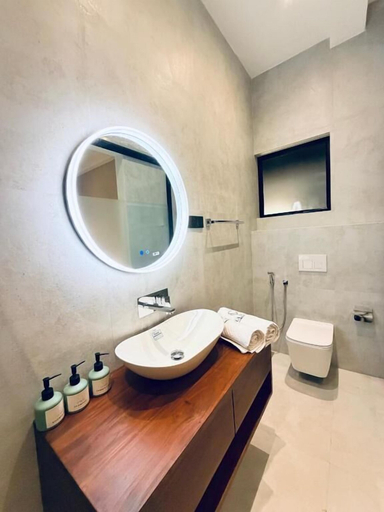 Bathroom 5, La Vizta Weligama, Welipitiya