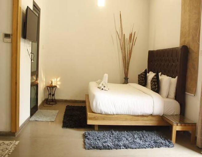 Room 2, Ayatti By Caparo, Gautam Buddha Nagar