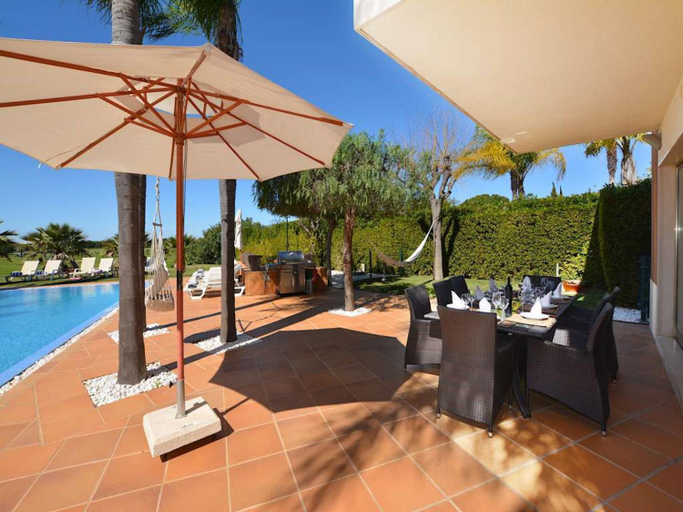 Sport & Beauty 5, Special Vilamoura Villa 6 Bedrooms Villa Lagoon Private Pool, Loulé