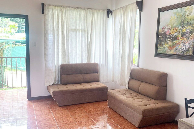Others 5, Villa Prada, Aguirre