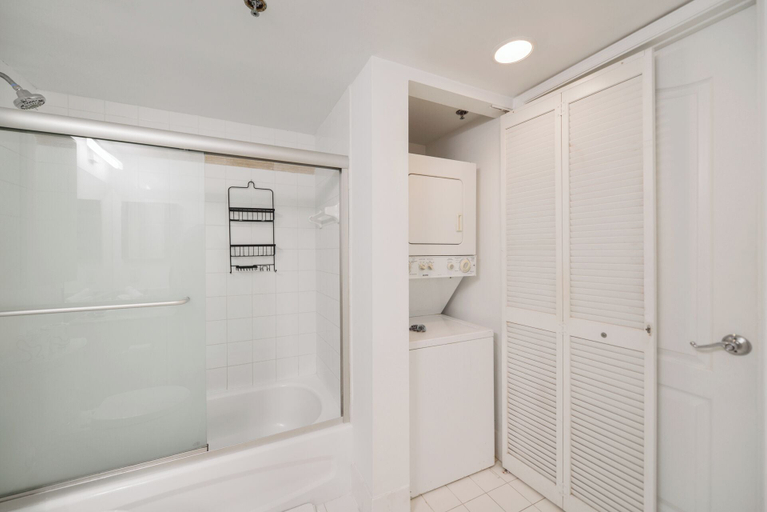 Bathroom 5, The Club at Brickell Bay, Miami-Dade