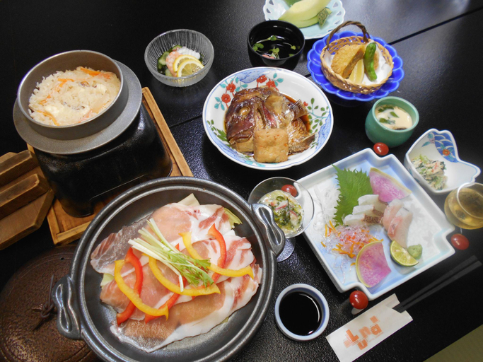 Food & Drinks 5, Hotel Luna Park, Matsuyama