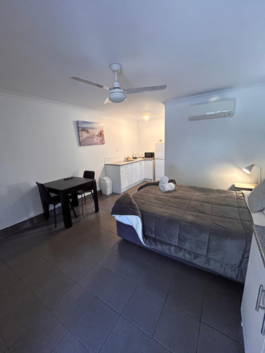 Bedroom 2, Agnes Palms Accommodation, Miriam Vale