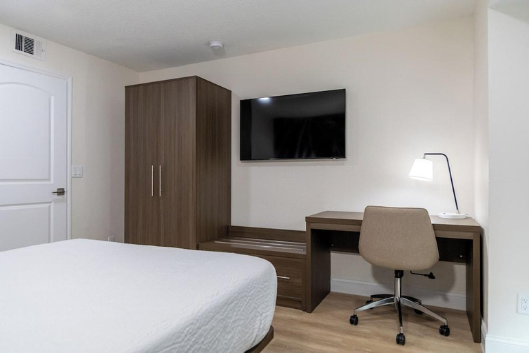 Bedroom 4, The Fold Hotels Orlando, Orange