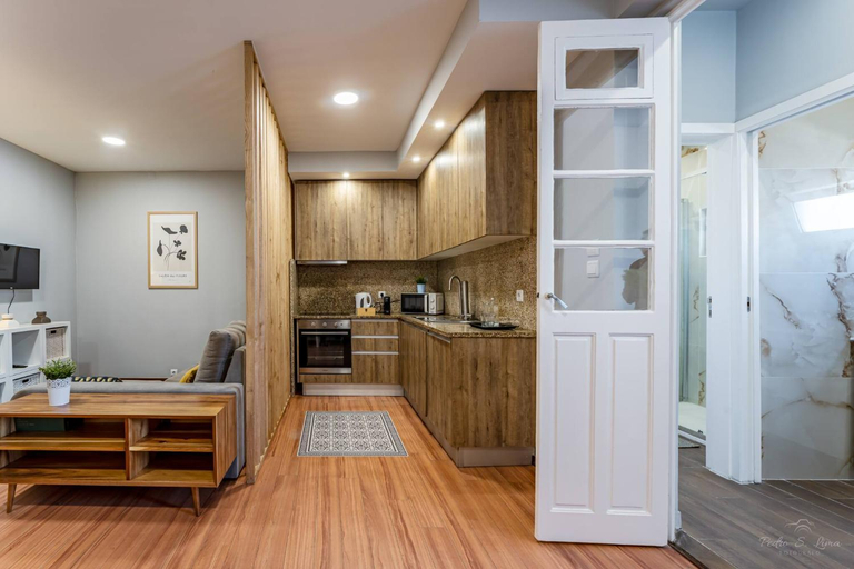 Others 4, Experience the Charm Porto Apartment with Terrace, Porto