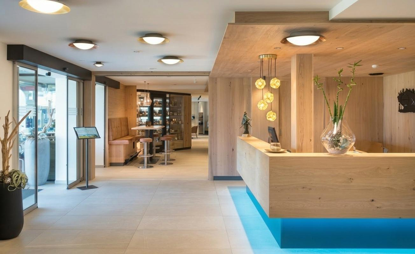 Others 5, Hotel Christof, Bolzano