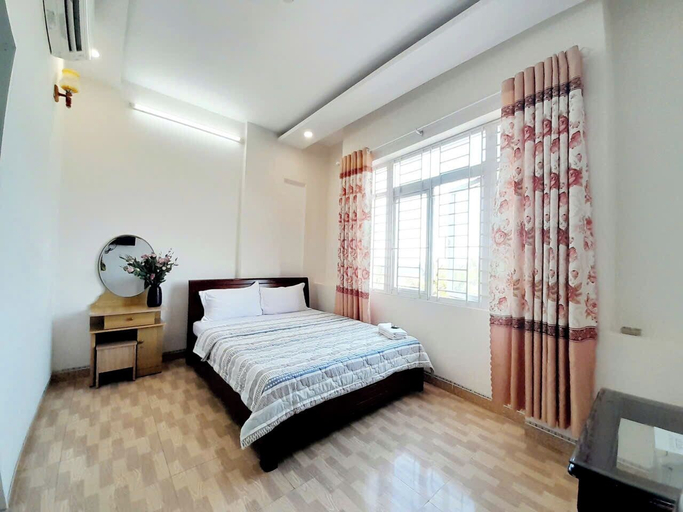 Room 5, Dong Tay hotel, Qui Nhơn
