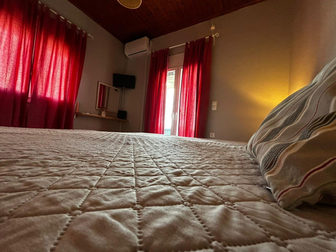 Bedroom 3, Tsonas Apartments, Ionian Islands