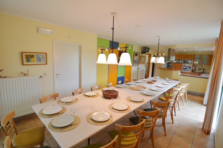 Food & Drinks, Scenic Villa near Lake View, Liège