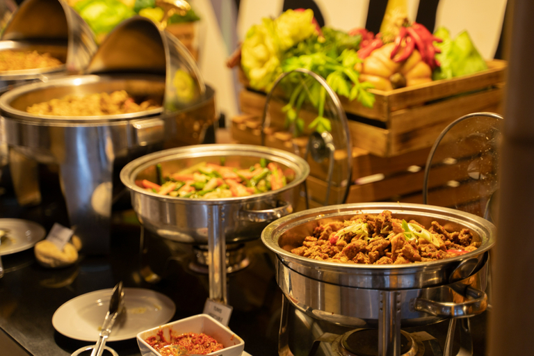 Bedrock Hotel Kuta Bali - Food & Drinks