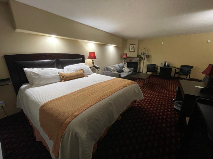 Bedroom 2, Northern Greens Resort and Conference Centre, Division No. 14