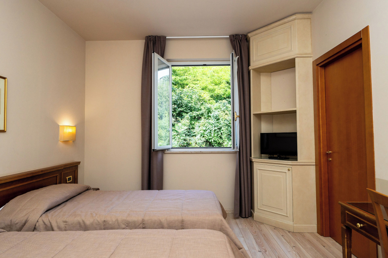 Bedroom 3, Hotel Valentino, Alessandria