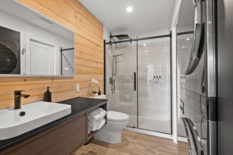 Bathroom, Nalu Retreat Lakeside, Halifax