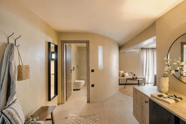 Room 5, Nomāde Agora - Luxury Suites in Lixouri, Ionian Islands