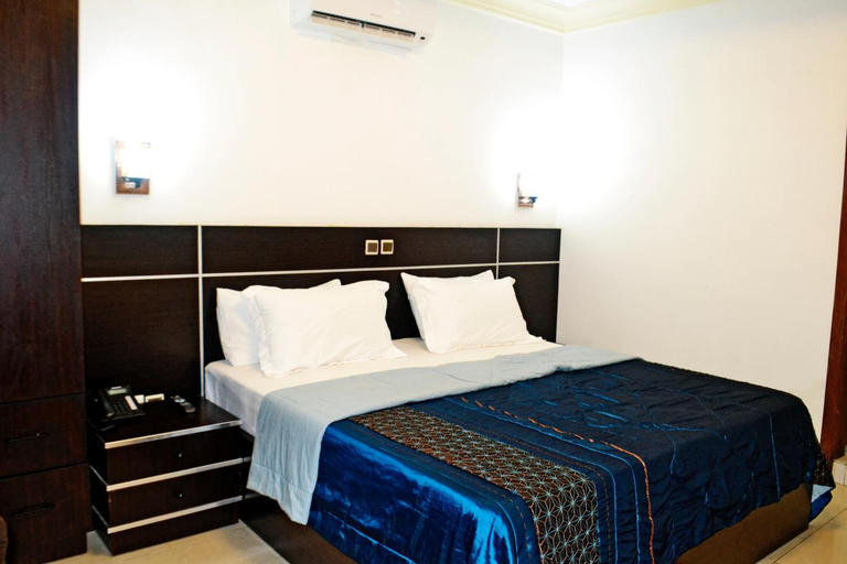 Bedroom 3, Beach Sand Hotel & Resort, Cotonou, Cotonou