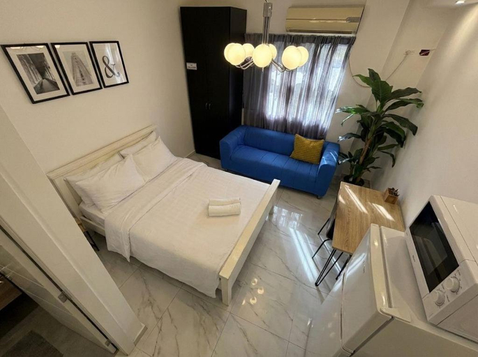 Bedroom 2, Rothschild 79