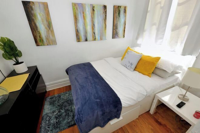 Room 4, Midtown West Furnished Apartment 3Br, New York