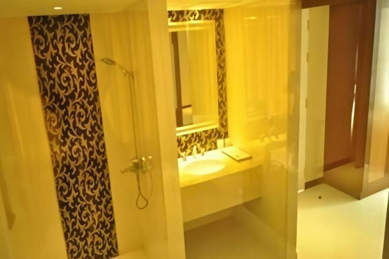 Bathroom 4, Aramis Hotel, Muang Nakhon Sawan
