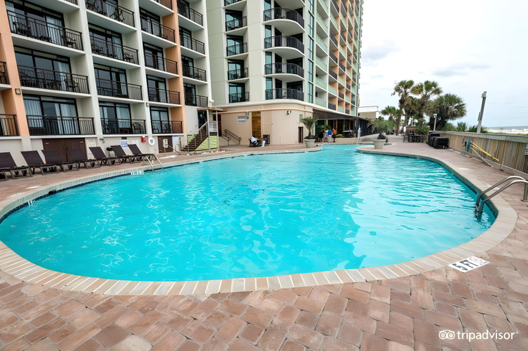 Sport & Beauty 4, Oceanfront Condo with Pools, Lazy River and Water Park, Horry