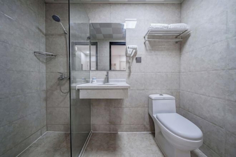 Bathroom 3, Shangjie Fashion Hotel, Shanghai