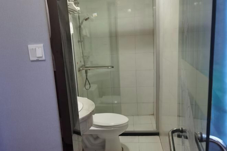 Bathroom 4, Chengrong Hotel, Shanghai