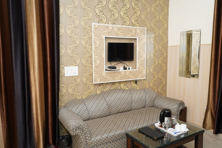 Living area 2, Hotel The Bliss, Panchkula