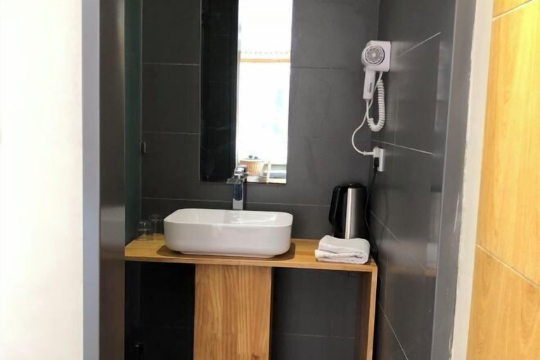 Bathroom 5, Fengma Feiyang Hostel, Lhasa