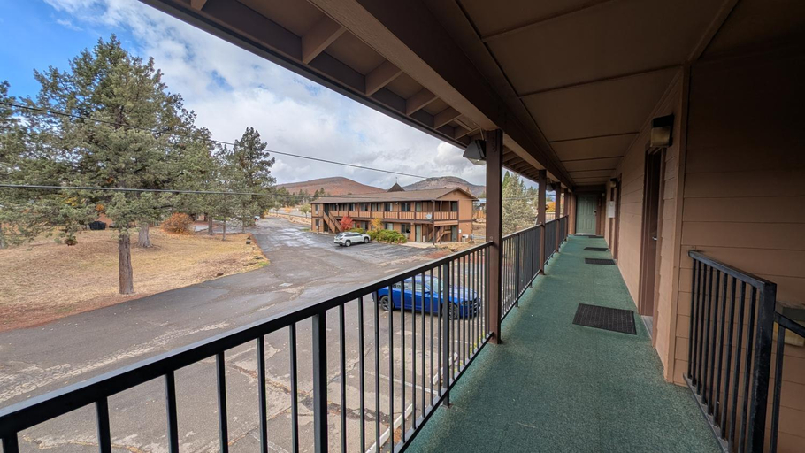 4, Himont Motel, Shasta