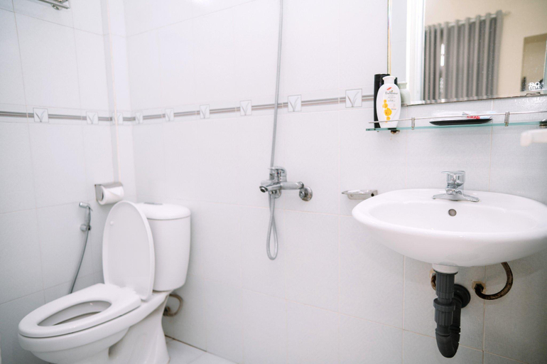 Bathroom, Deluxe Queen Room in Chi Chi House Huế, Huế
