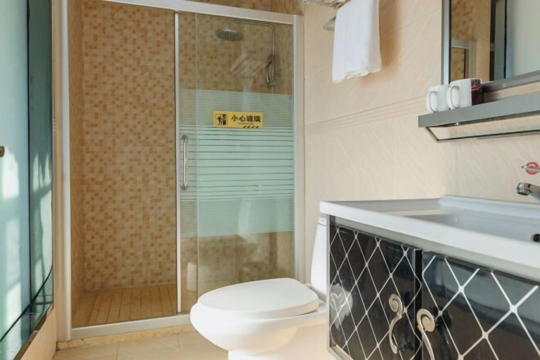 Bathroom 4, Qianyuanju Inn, Shaoguan
