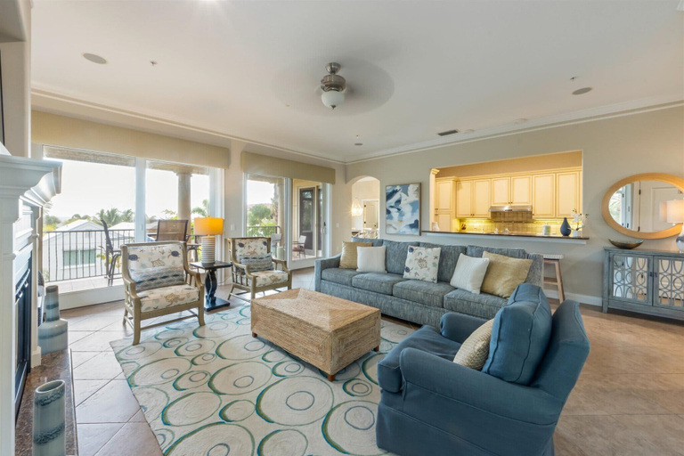 Living area 5, Holmes Beach Shoreline Suites, Manatee