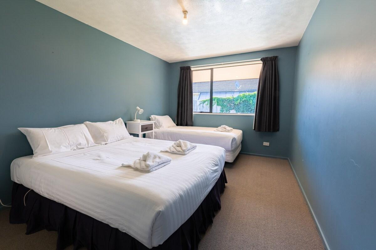 Bedroom, Mt Iron Century Cottage, Queenstown-Lakes