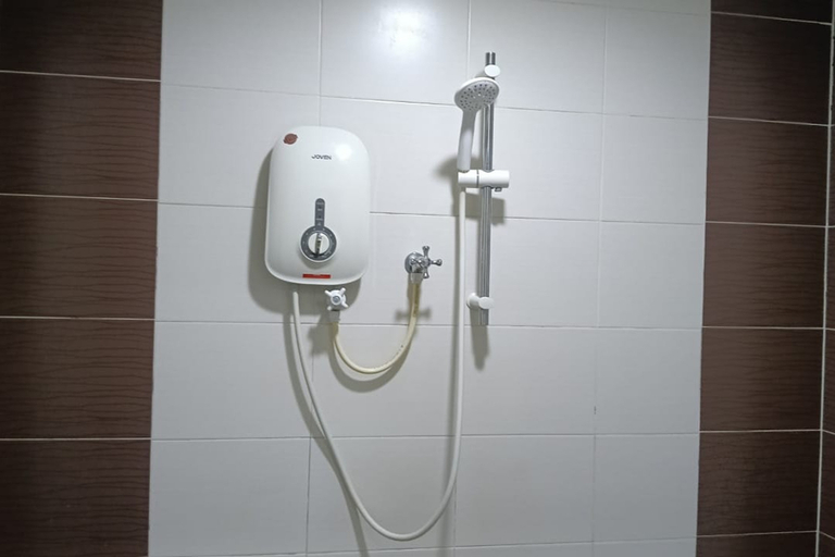 Bathroom 4, Golden Night Hotel Sunway, Petaling Jaya