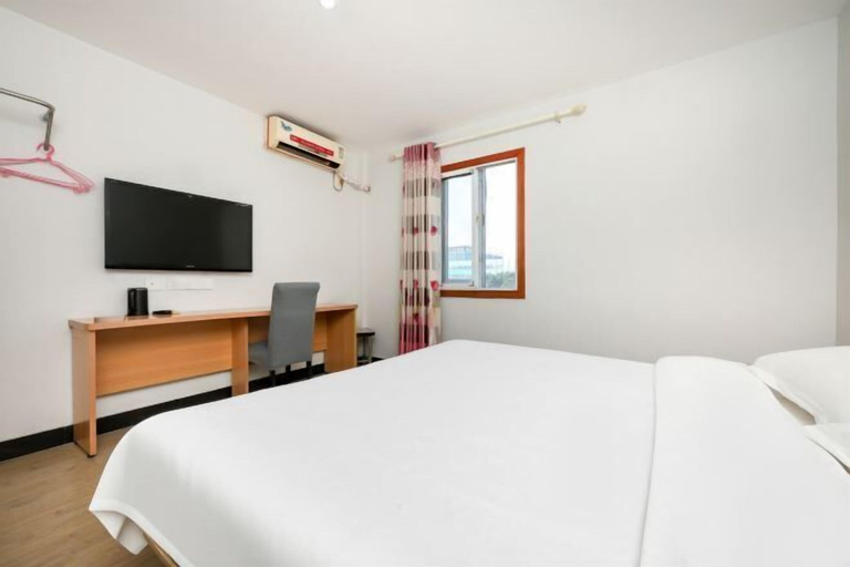 Bedroom 3, Shanghai Qitian Choice Hotel, Shanghai