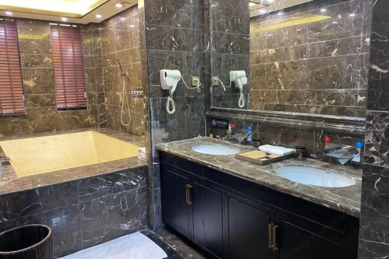 Bathroom 4, Zunyi Fengxiangyuan Hotel, Zunyi