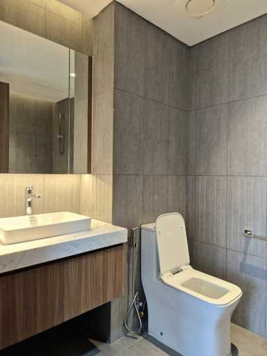 Bathroom 3, SwanBay Apartment Rice House - Park View Quiet and Green, Nhơn Trạch