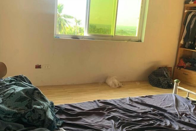 Room 4, Brown Street Cafe and Vacation House, Batangas City