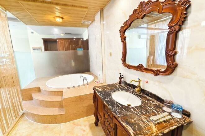 Bathroom 3, The Odeon Hotel Americano, Changzhi