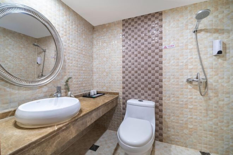 Bathroom 4, Zhengzhou University Institute of Technology Hotel, Zhengzhou